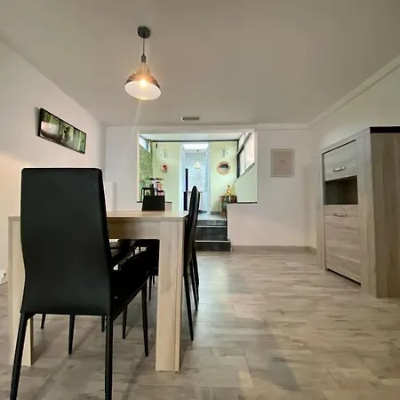 Jebari - Esprit Loft Proche Cite Medieval Et Aeroport Apartman *