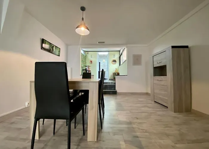 Jebari - Esprit Loft Proche Cite Medieval Et Aeroport Apartament *